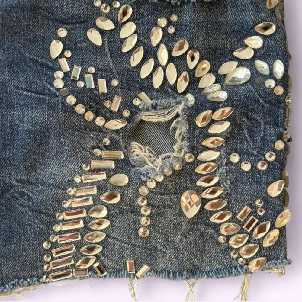 Rare Free People - Size 28 - Rhinestone Embellished Denim Shorts - 100% Cotton - Picture 3 of 6